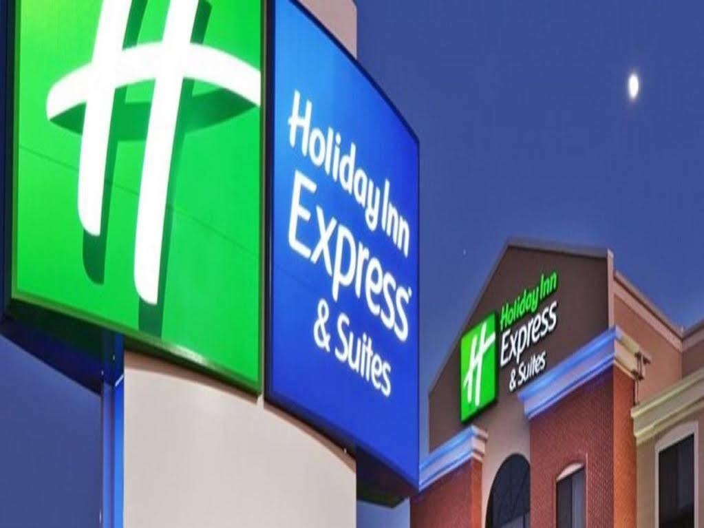 Holiday Inn Express & Suites Austin Nw - Four Points By Ihg Exterior photo