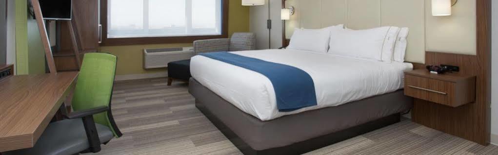 Holiday Inn Express & Suites Austin Nw - Four Points By Ihg Exterior photo